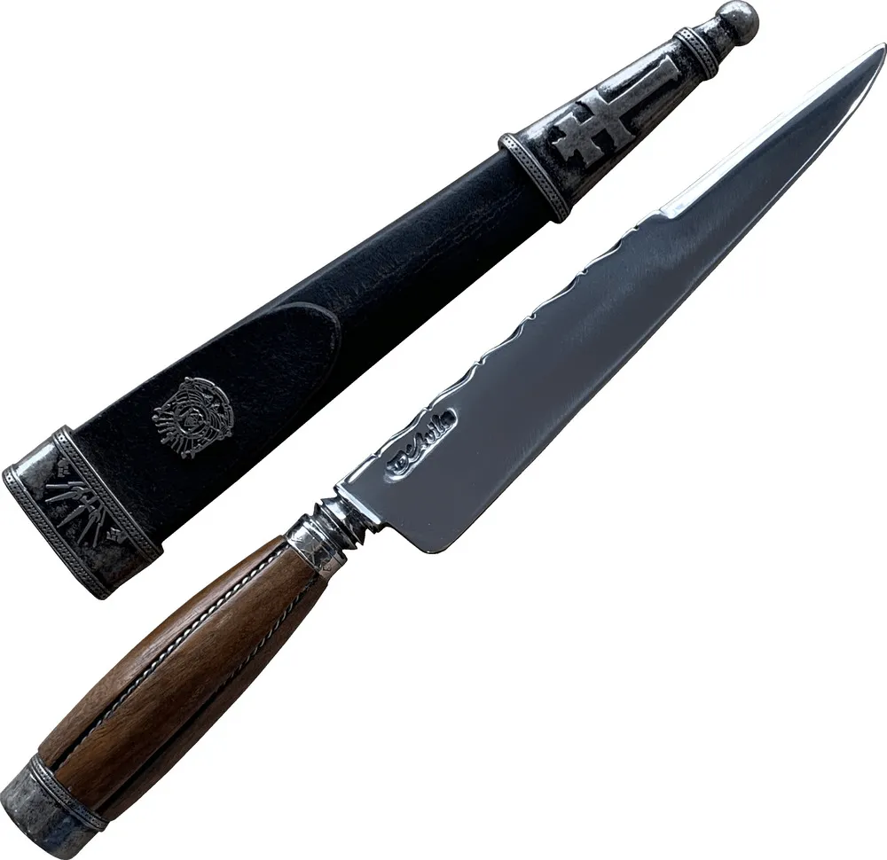 Faca Gaúcha Giuseppe Garibaldi da Coleção Heróis Farroupilha em aço carbono 8", cabo Retovado em madeira.