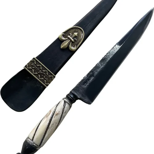 faca_nordestina_8_em_aco_carbono_cabo_em_osso_lamina_gaucha_brut_fosfatizada_807_1_2661a22382dce1aa53a3226e68d70f54